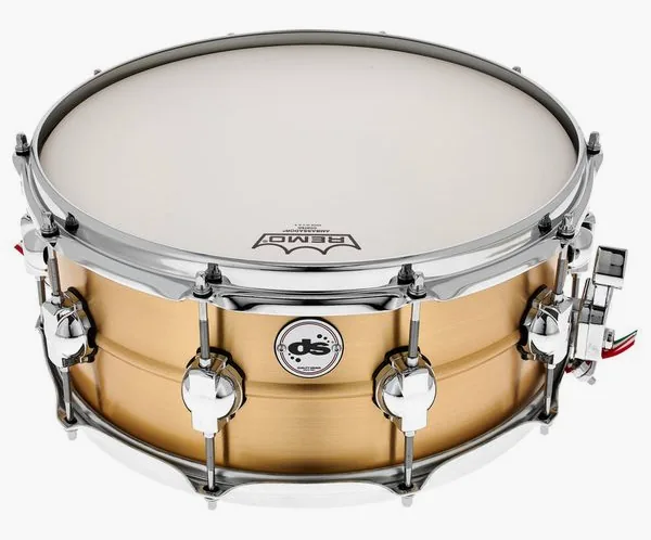 DS Drum 14"x6" Seamless Brass Snare vooraanzicht