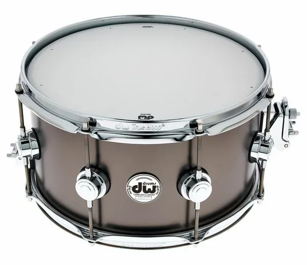 DW 13"x07" SB over Brass Snare vooraanzicht
