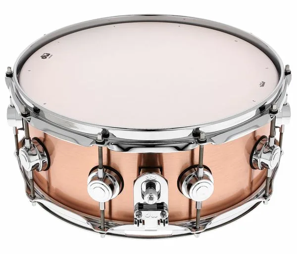 DW 14"x5,5" Brushed Bronze Snare detail 3