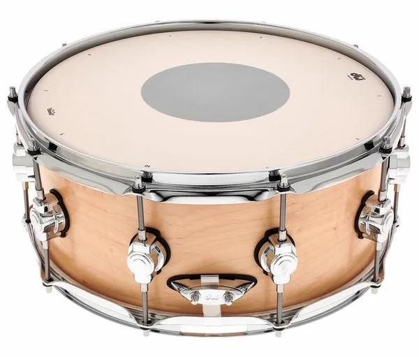 DW 14"x6" Design Satin Nat. Snare detail 3