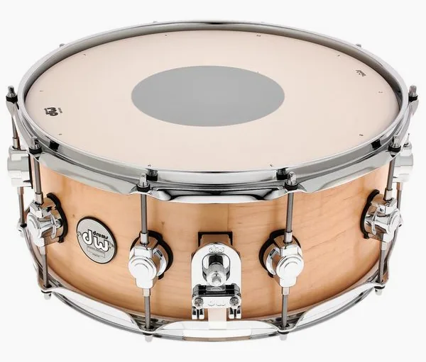 DW 14"x6" Design Satin Nat. Snare detail 4
