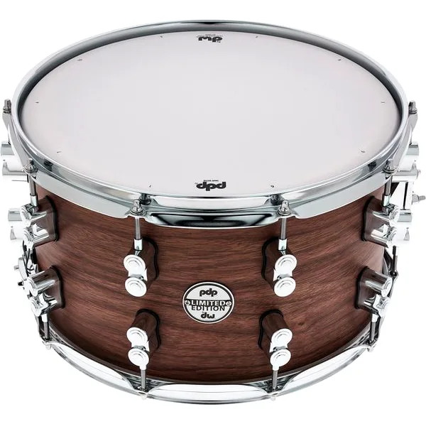 DW PDP 14"x08" Walnut Snare vooraanzicht