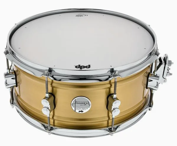 DW PDP 14"x6,5" Concept Brass detail 2