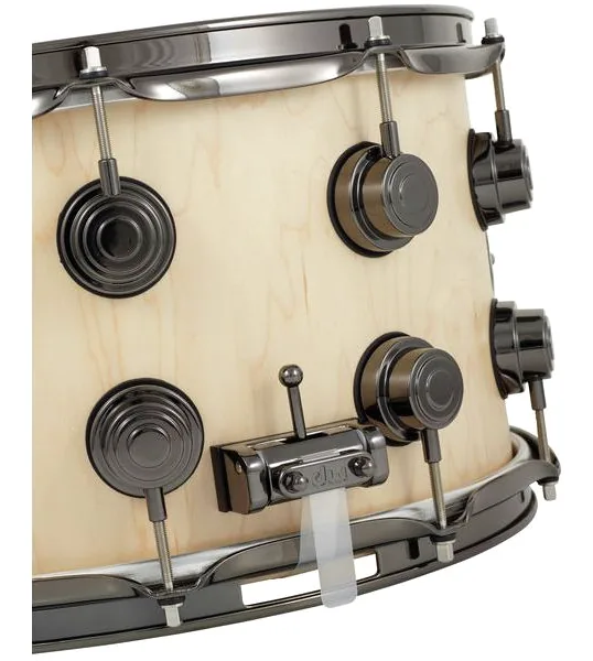 DW Satin Oil 14"x08" Snare BN detail 5