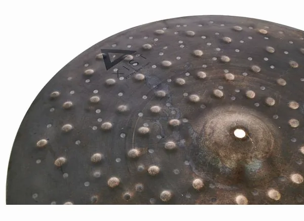 Istanbul Agop 22" Xist Dry Dark Crash detail 3
