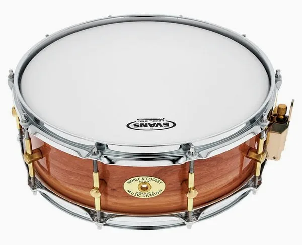 Noble & Cooley 14"x05" Classic Snare Cherry vooraanzicht