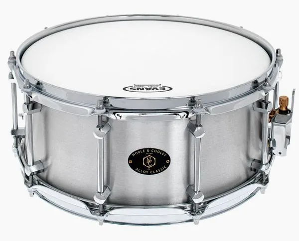 Noble & Cooley 14"x06" Alloy Classic Snare vooraanzicht
