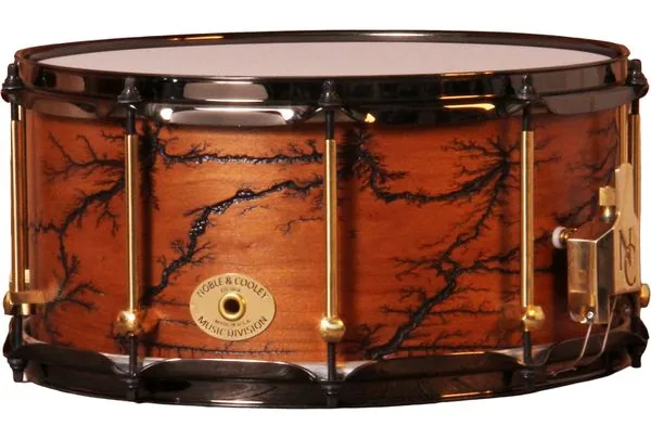 Noble & Cooley 14"x07" Cherry Snare Fractal vooraanzicht