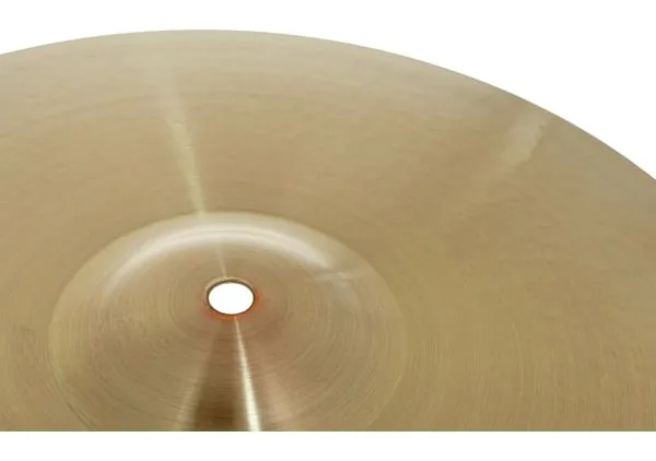Paiste 15" Giant Beat Hi-Hat detail 5