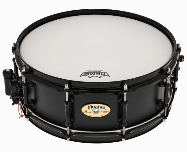 Pearl 14"x05" Ultra Cast Snare vooraanzicht