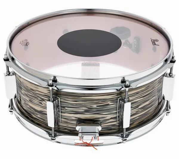 Pearl 14"x5,5" President Deluxe D.R. detail 3