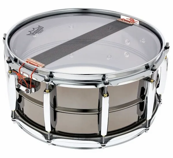 Pearl 14"x6,5" Sensitone Brass detail 5