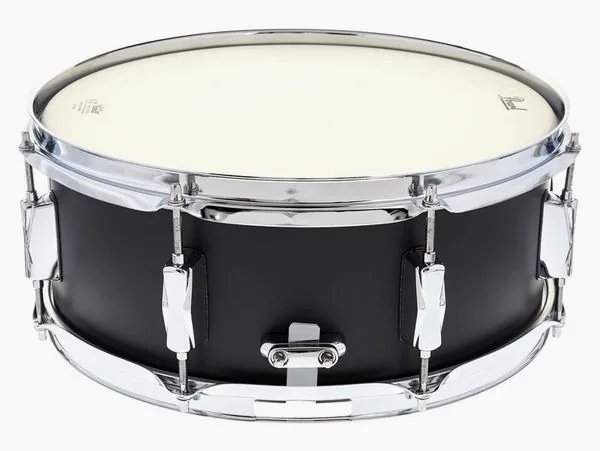 Pearl Decade Maple 14"x5,5" Snare BK detail 3