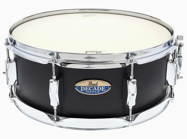 Pearl Decade Maple 14"x5,5" Snare BK vooraanzicht