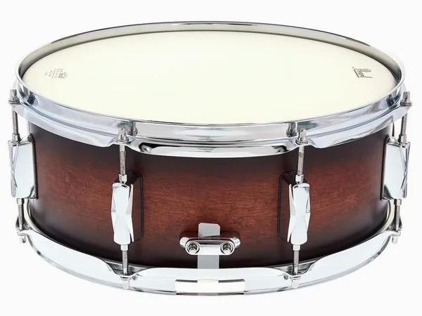 Pearl Decade Maple 14"x5,5" Snare BR detail 3