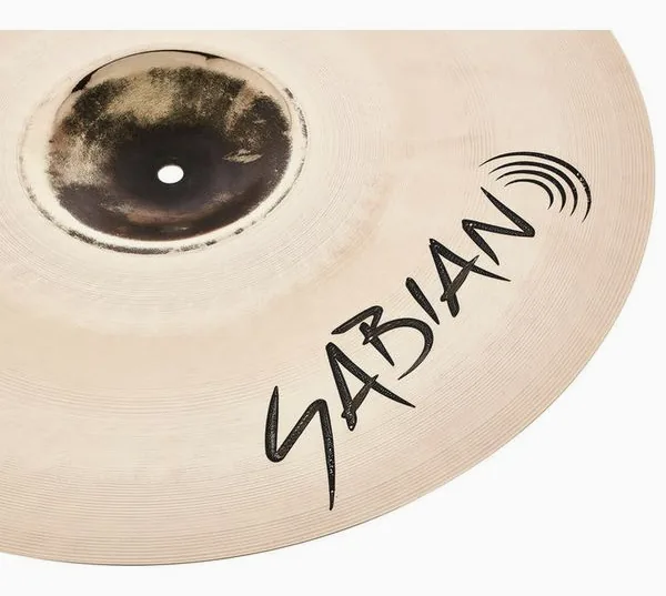 Sabian 18" AAX Heavy Crash detail 4