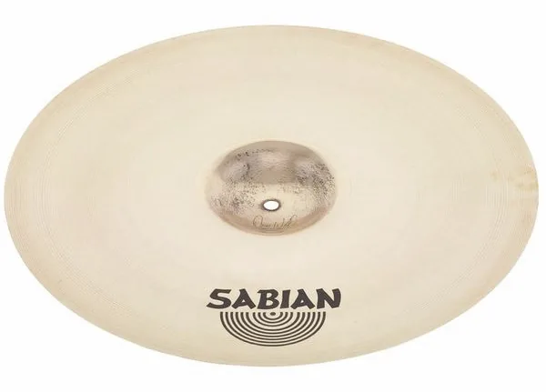 Sabian 18" HHX Evolution Crash detail 2