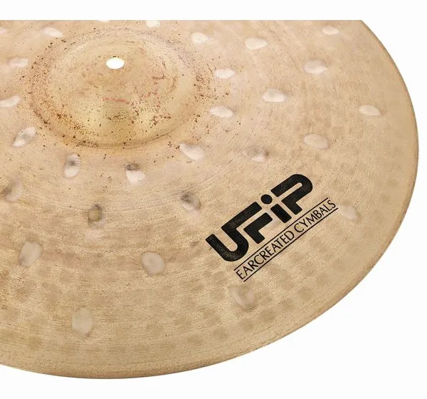 Ufip 18" Blast Extra Dry Crash detail 3