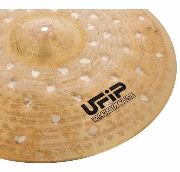 Ufip 20" Blast Extra Dry Crash detail 3