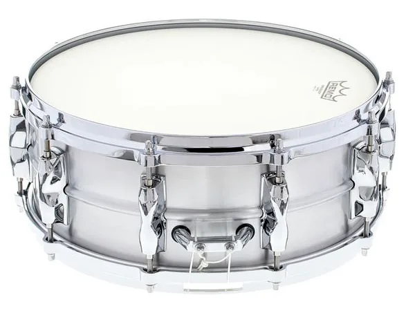 Yamaha 14"x5.5" Recording Custom Alu detail 3