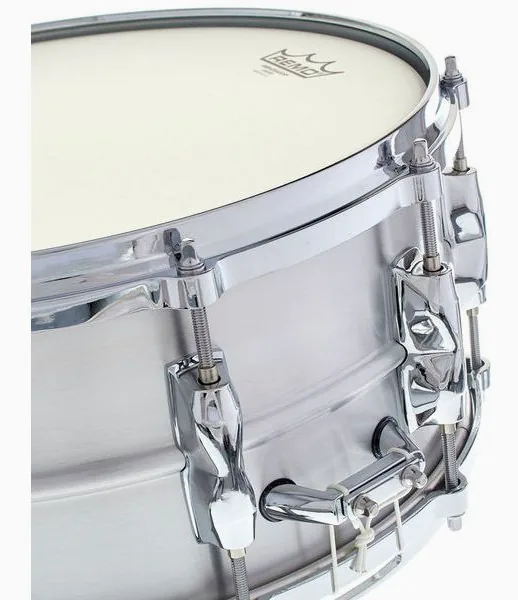 Yamaha 14"x6,5" Recording Custom Alu detail 5